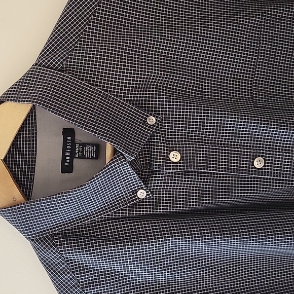 XL CLASSIC FIT VAN HEUSEN SHIRT - Picture 2 of 8